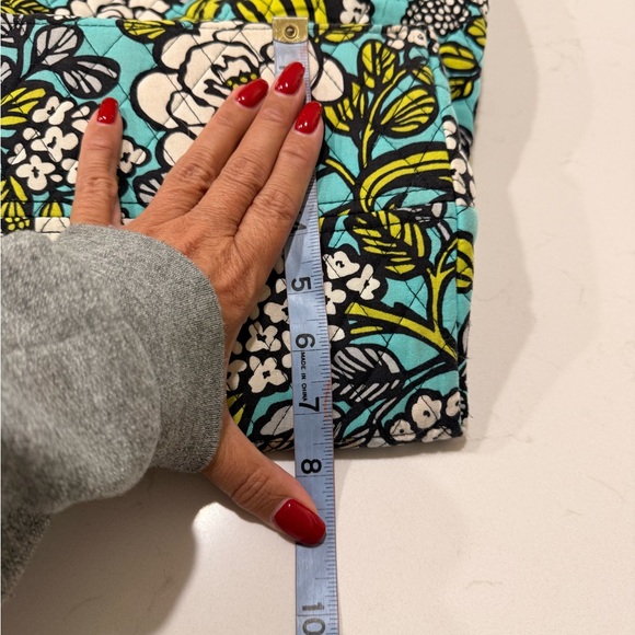 Vera Bradley – Island Blooms Travel Set - Picture 4 of 14